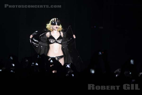 LADY GAGA - 2010-05-21 - PARIS - Bercy - 